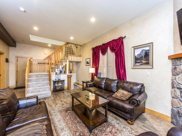 Yosemite Area Home 984877