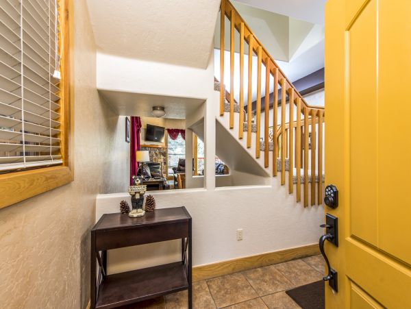 Yosemite Area Home 984877