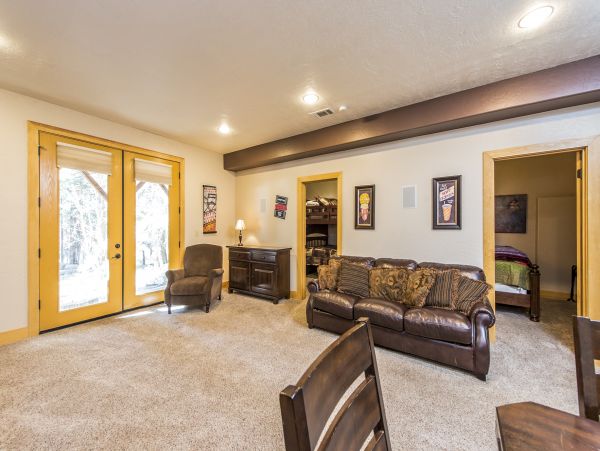 Yosemite Area Home 984877