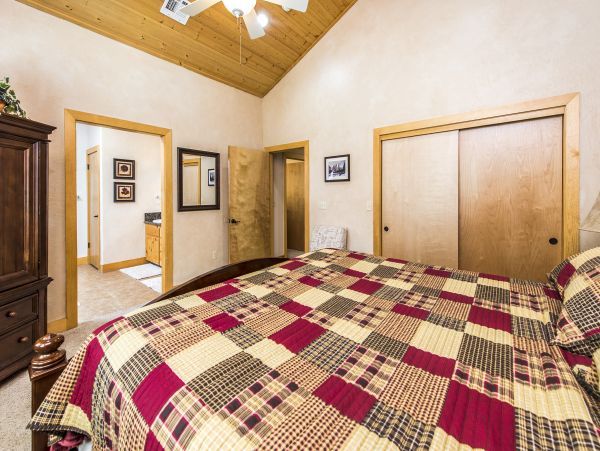 Yosemite Area Home 984877