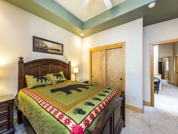 Yosemite Area Home 984877