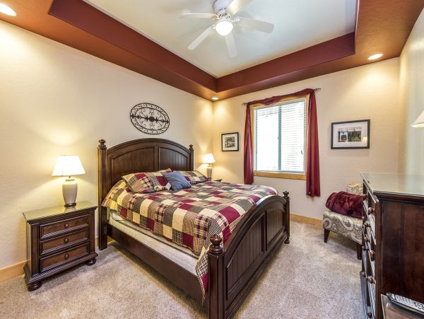 Yosemite Area Home 984877
