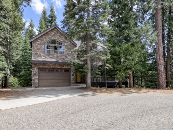Yosemite Area Home 984879