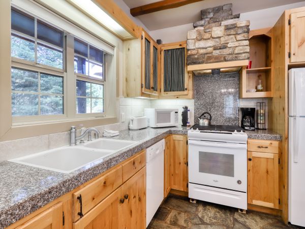 Yosemite Area Home 984879