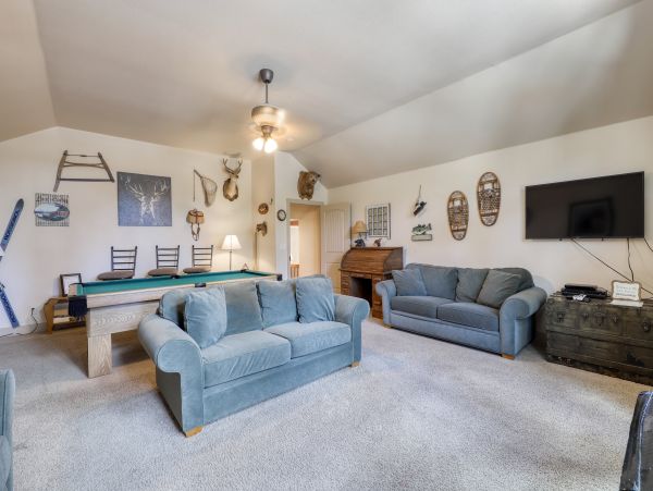 Yosemite Area Home 984879