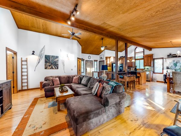 Yosemite Area Home 984880