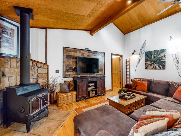 Yosemite Area Home 984880