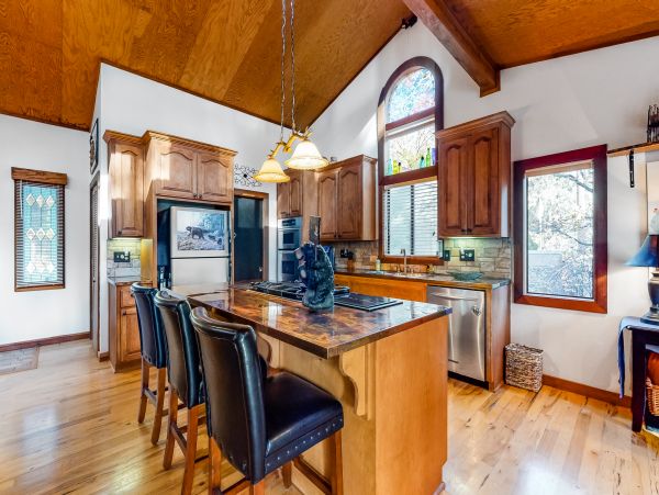 Yosemite Area Home 984880