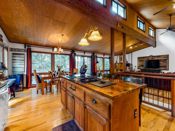 Yosemite Area Home 984880