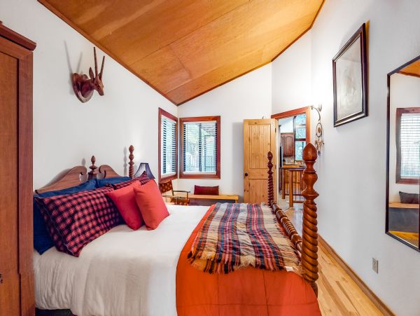 Yosemite Area Home 984880