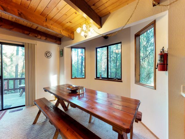 Yosemite Area Home 984881