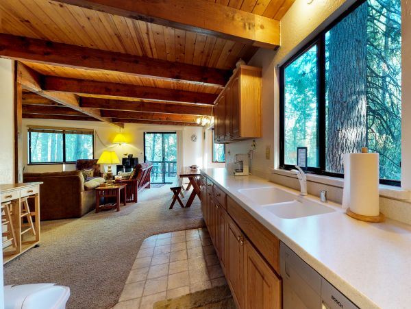 Yosemite Area Home 984881
