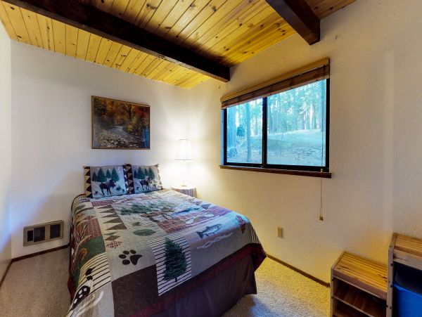 Yosemite Area Home 984881