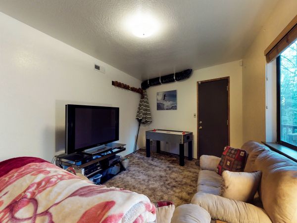 Yosemite Area Home 984881