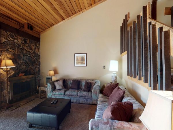 Yosemite Area Home 984884