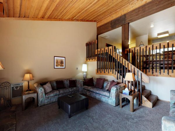 Yosemite Area Home 984884