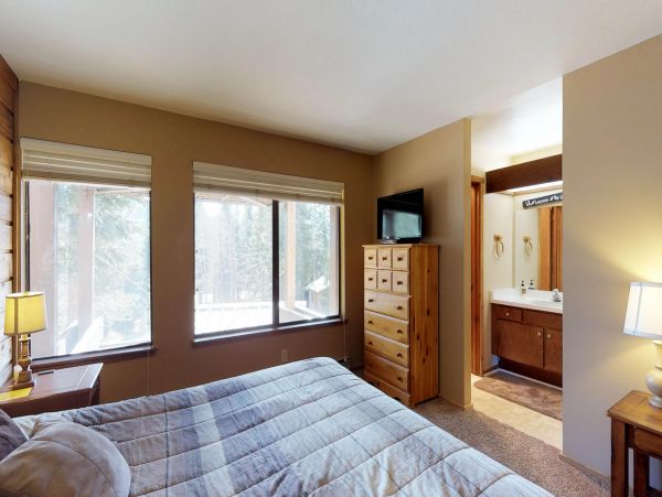 Yosemite Area Home 984884