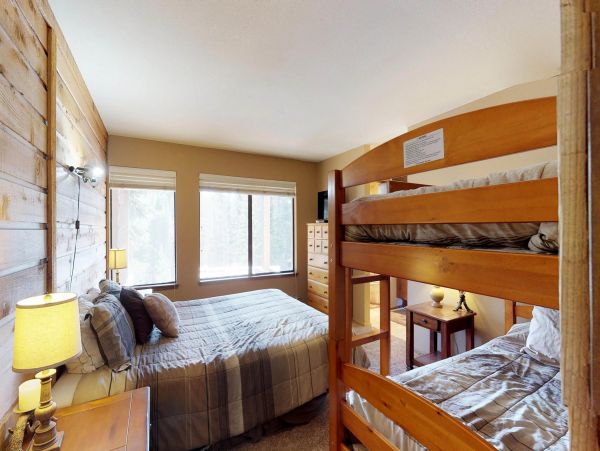 Yosemite Area Home 984884