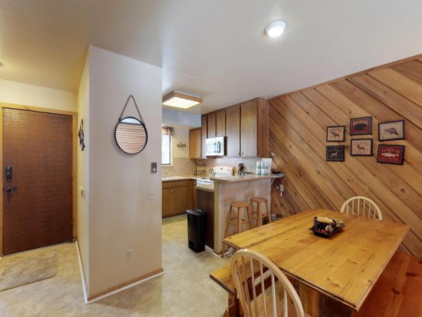 Yosemite Area Home 984884