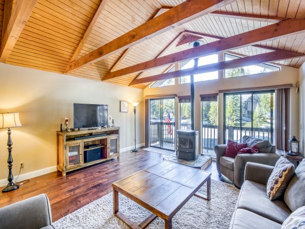 Yosemite Area Home 984885