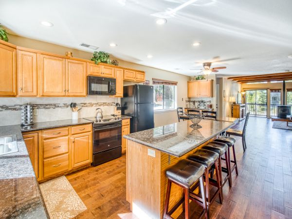Yosemite Area Home 984885