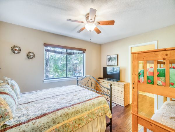 Yosemite Area Home 984885