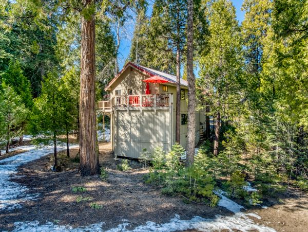 Yosemite Area Home 984885