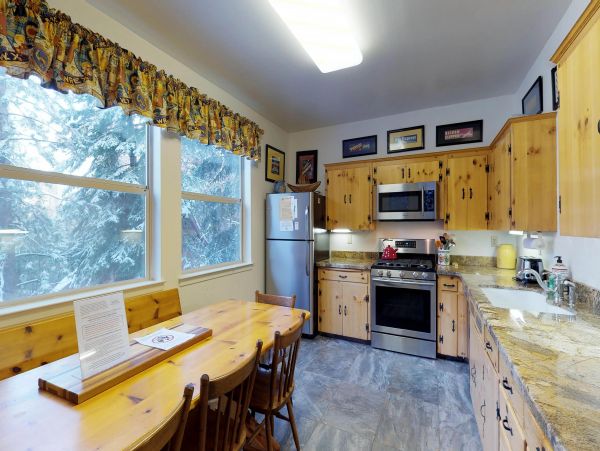 Yosemite Area Home 984886