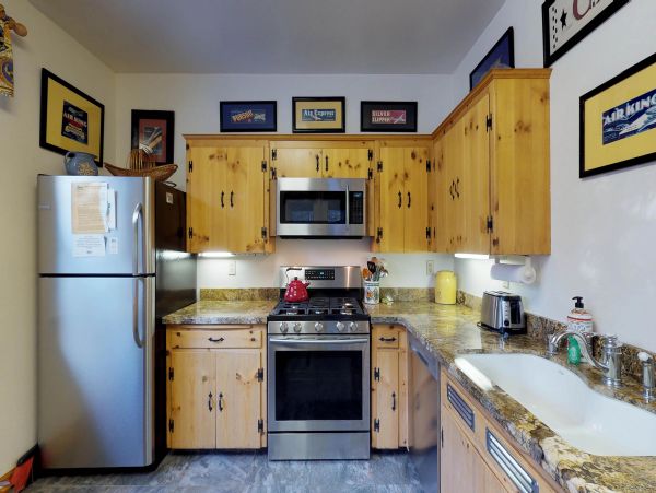 Yosemite Area Home 984886