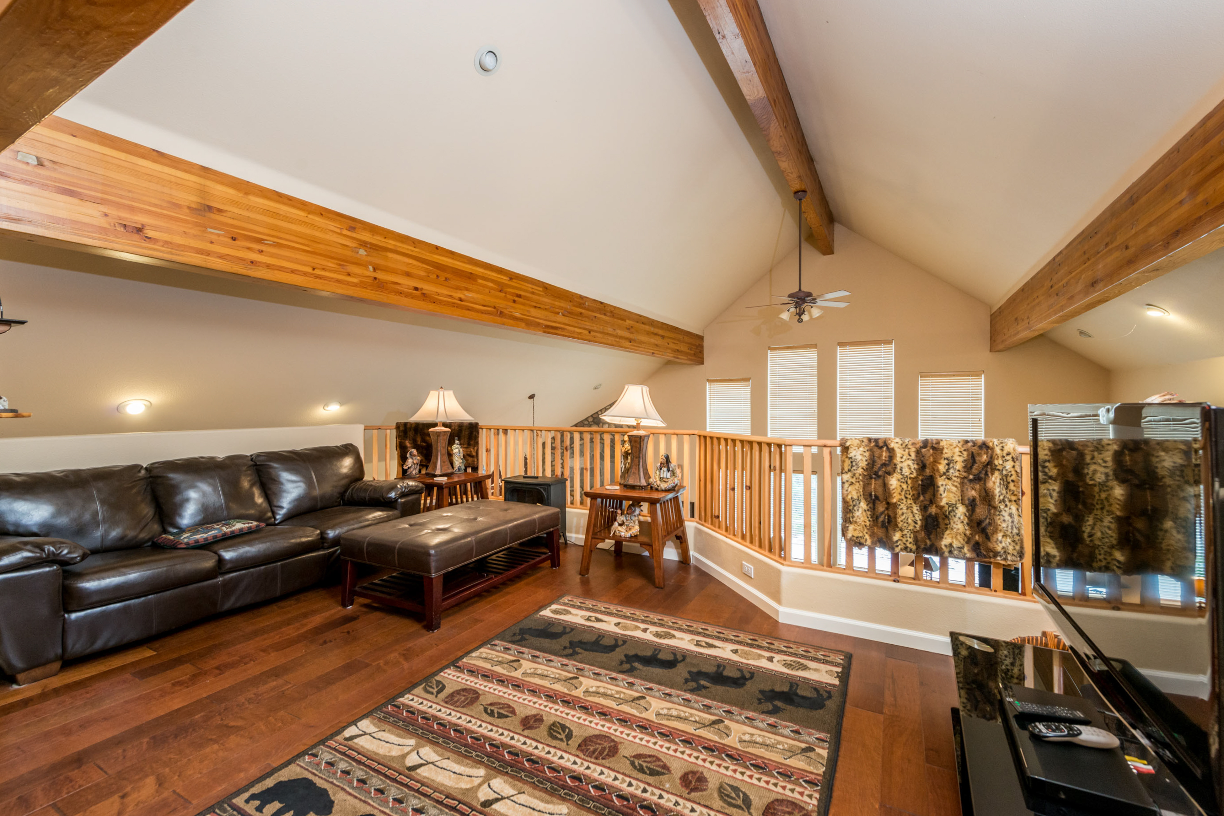 Yosemite Area Home 984887