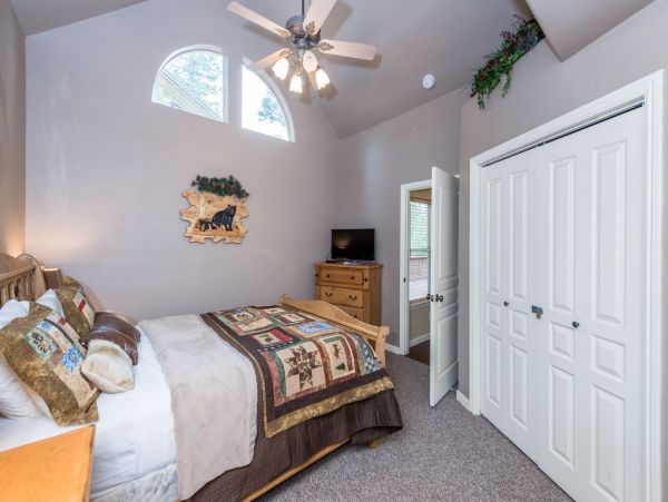 Yosemite Area Home 984887