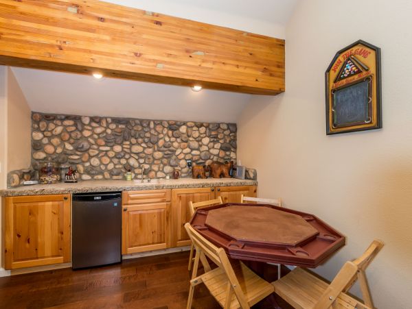 Yosemite Area Home 984887