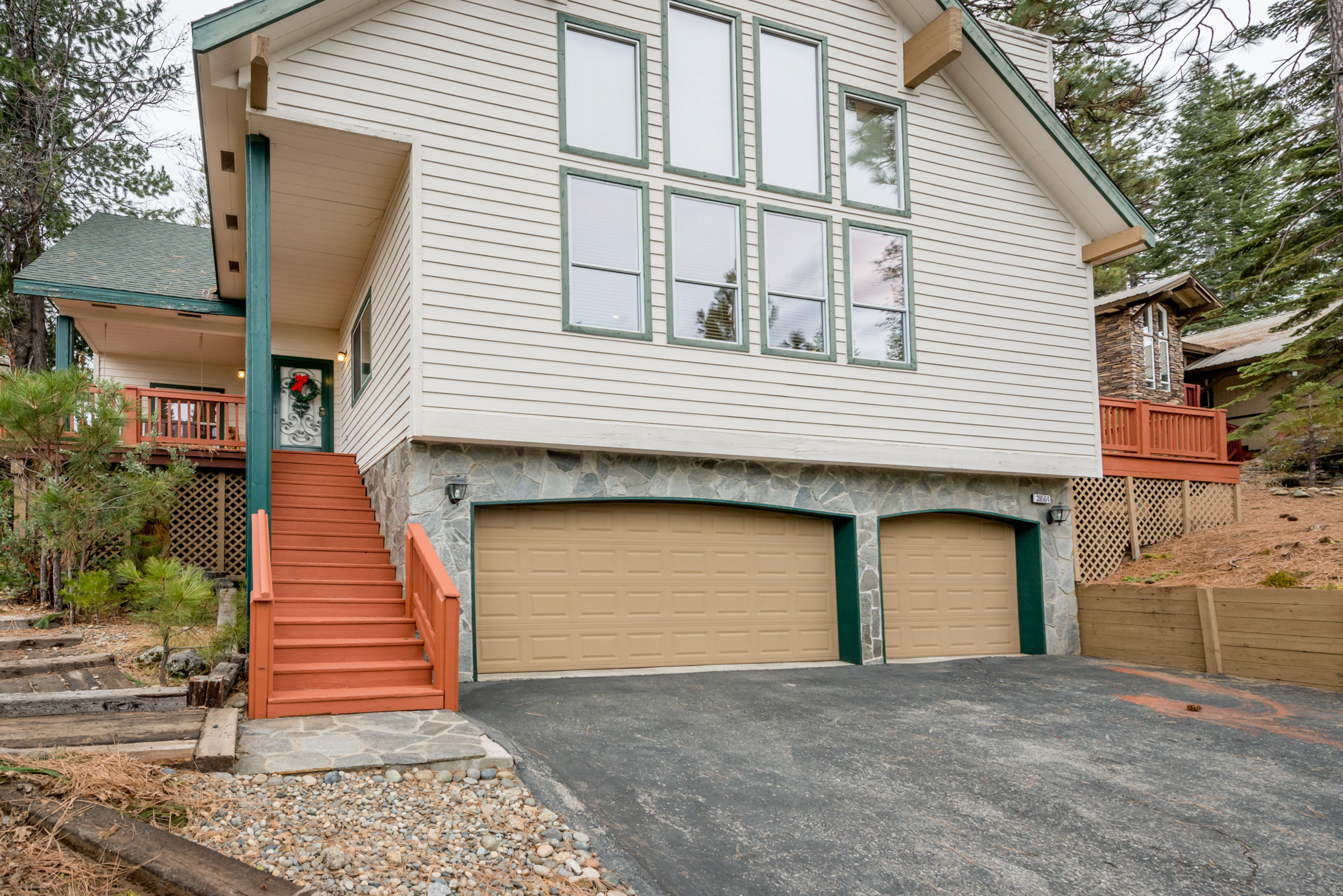 Yosemite Area Home 984887