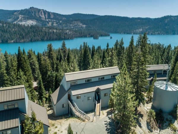 Yosemite Area Home 984888