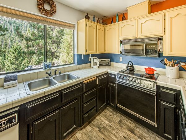 Yosemite Area Home 984888