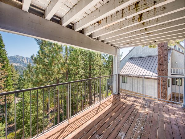 Yosemite Area Home 984888