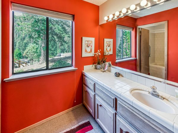 Yosemite Area Home 984888
