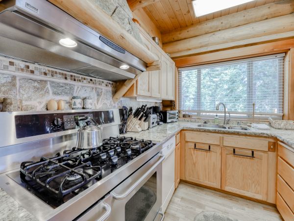 Yosemite Area Home 984889