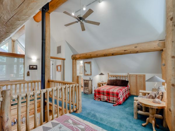 Yosemite Area Home 984889