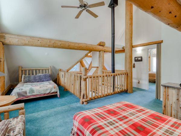 Yosemite Area Home 984889