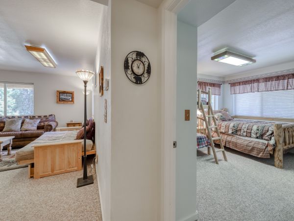 Yosemite Area Home 984889