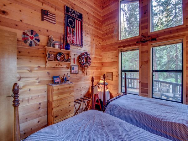 Yosemite Area Home 984892