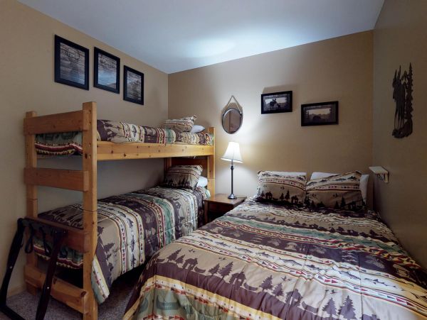 Yosemite Area Home 984893
