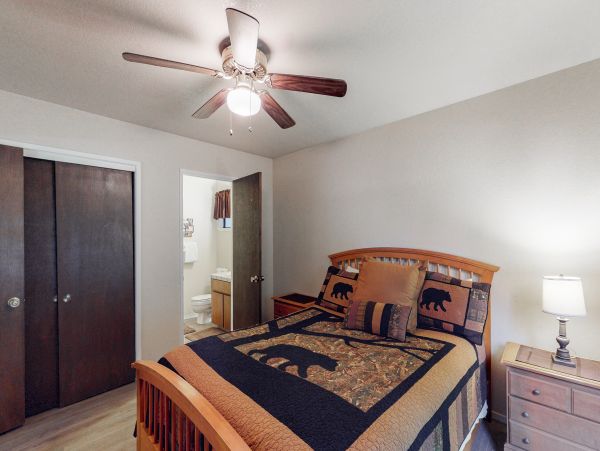 Yosemite Area Home 984895