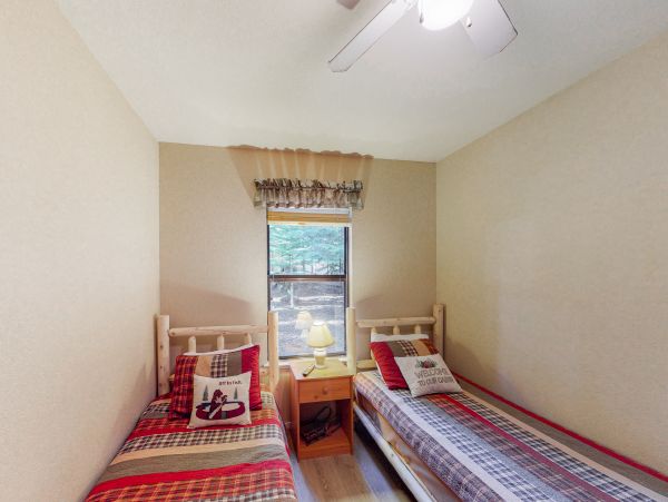 Yosemite Area Home 984895