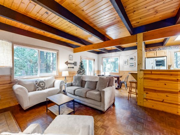 Yosemite Area Home 984896