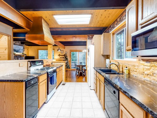 Yosemite Area Home 984896