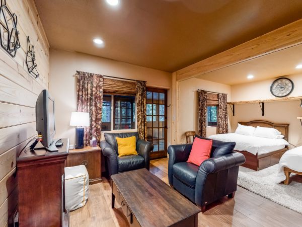 Yosemite Area Home 984896