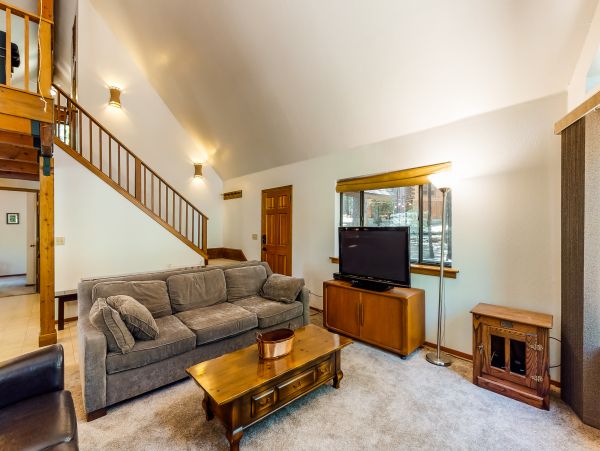 Yosemite Area Home 984898