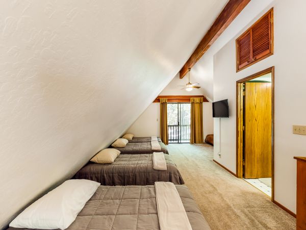 Yosemite Area Home 984898